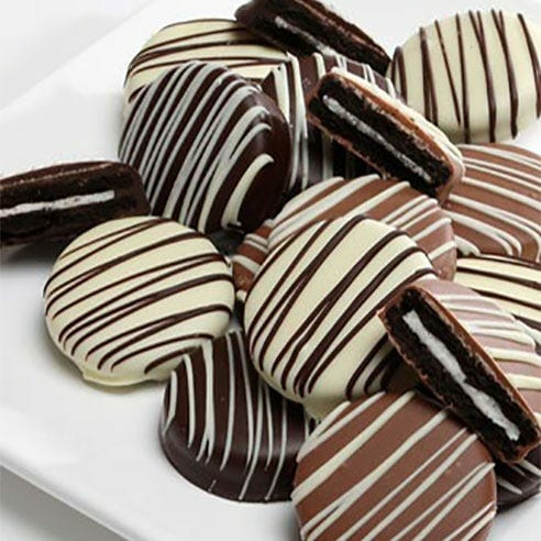 Chocolate Covered Oreos - 12 Pieces