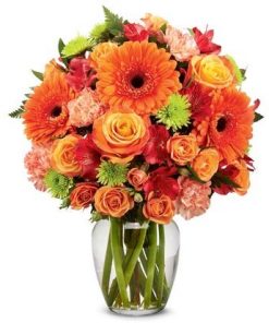 vibrant and bright daisy bouquet